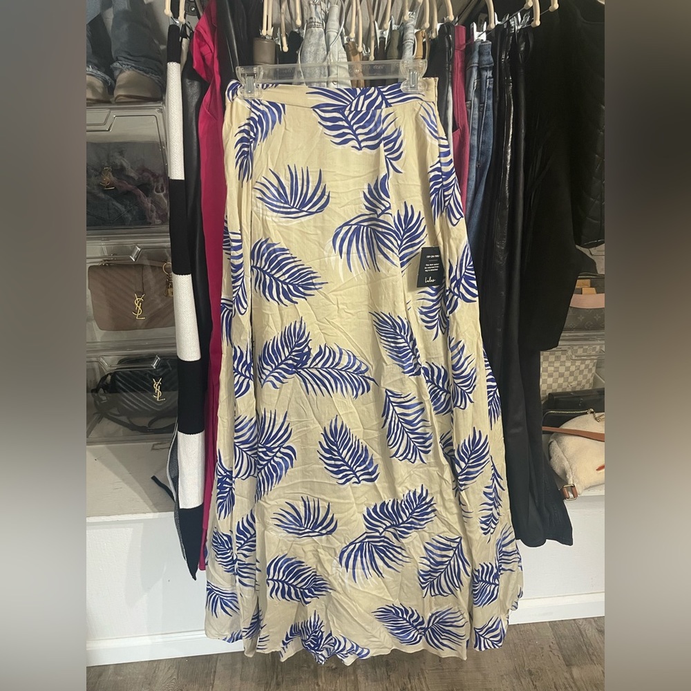 Lulus Palm Palm print maxi skirt with tags - size medium